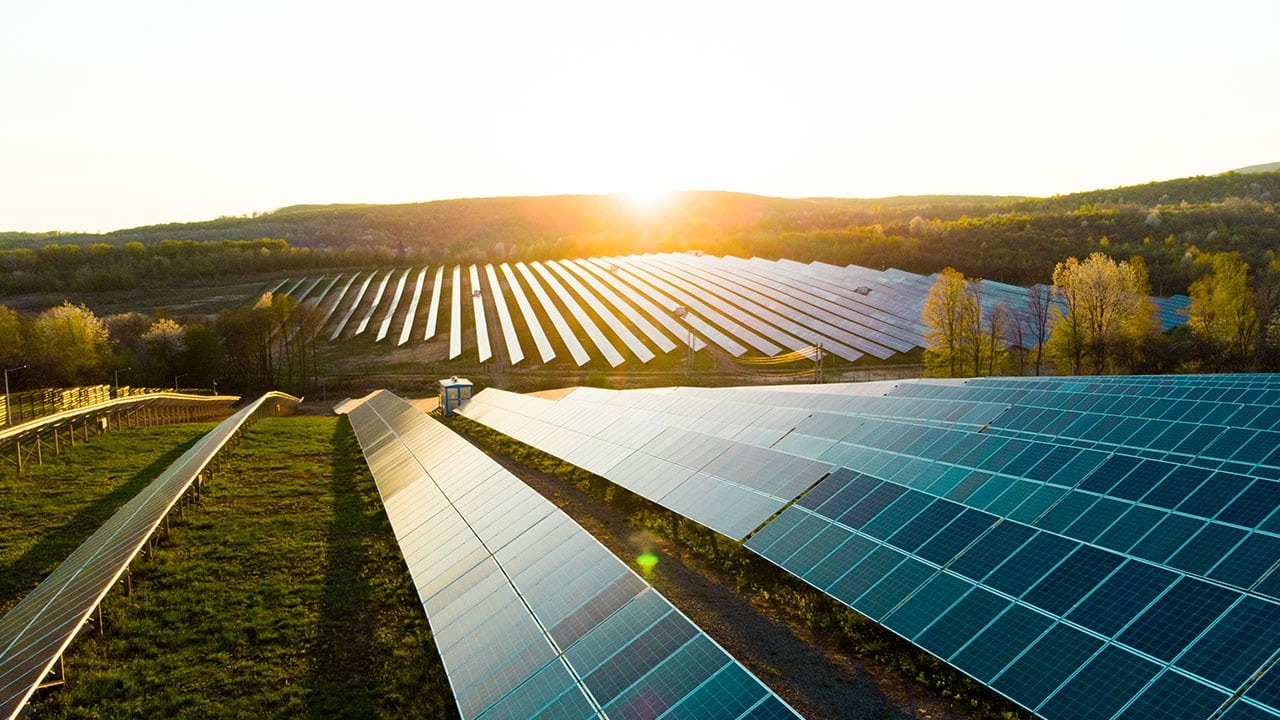 Energy Independence Starts with Professional Commercial Solar Panels Nottingham Installations